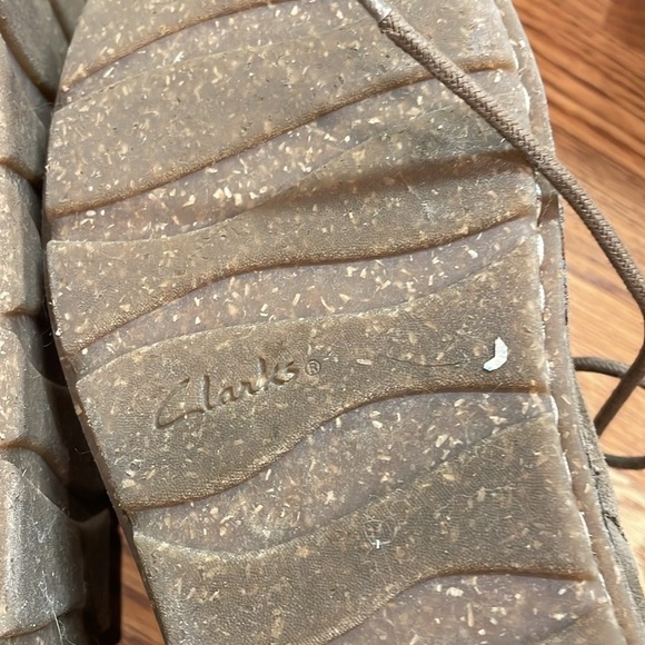 Clark’s Collection Tan Suede Boots - Picture 5 of 9